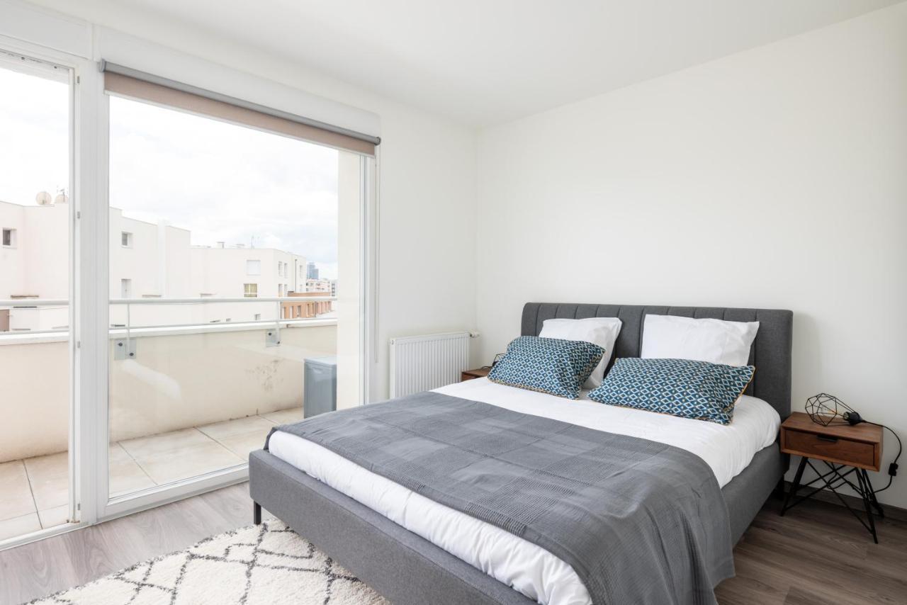 Appartement De Standing Avec Grande Terrasse Villeurbanne Kültér fotó