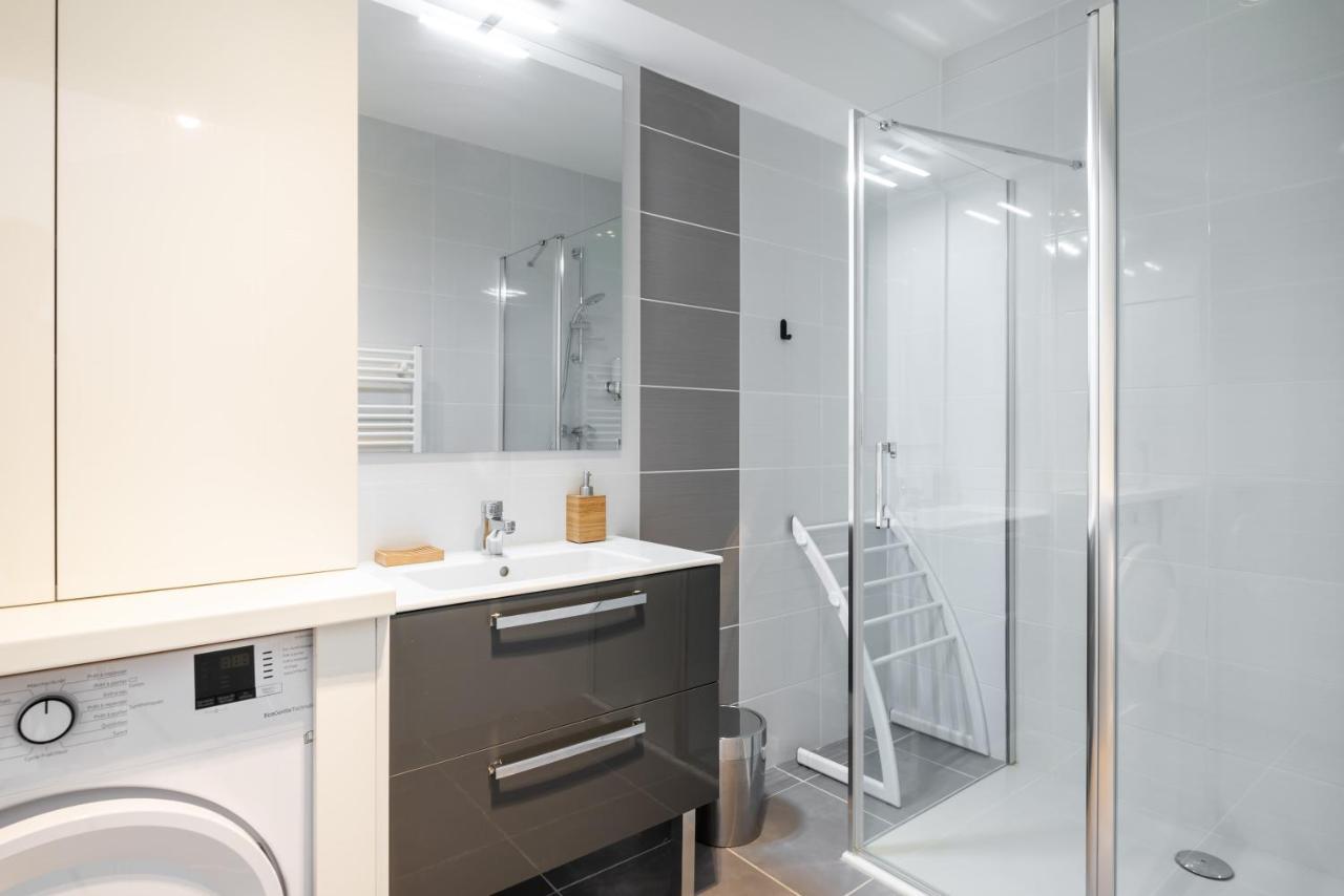 Appartement De Standing Avec Grande Terrasse Villeurbanne Kültér fotó