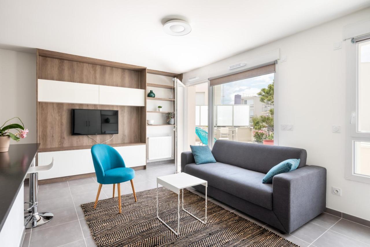 Appartement De Standing Avec Grande Terrasse Villeurbanne Kültér fotó