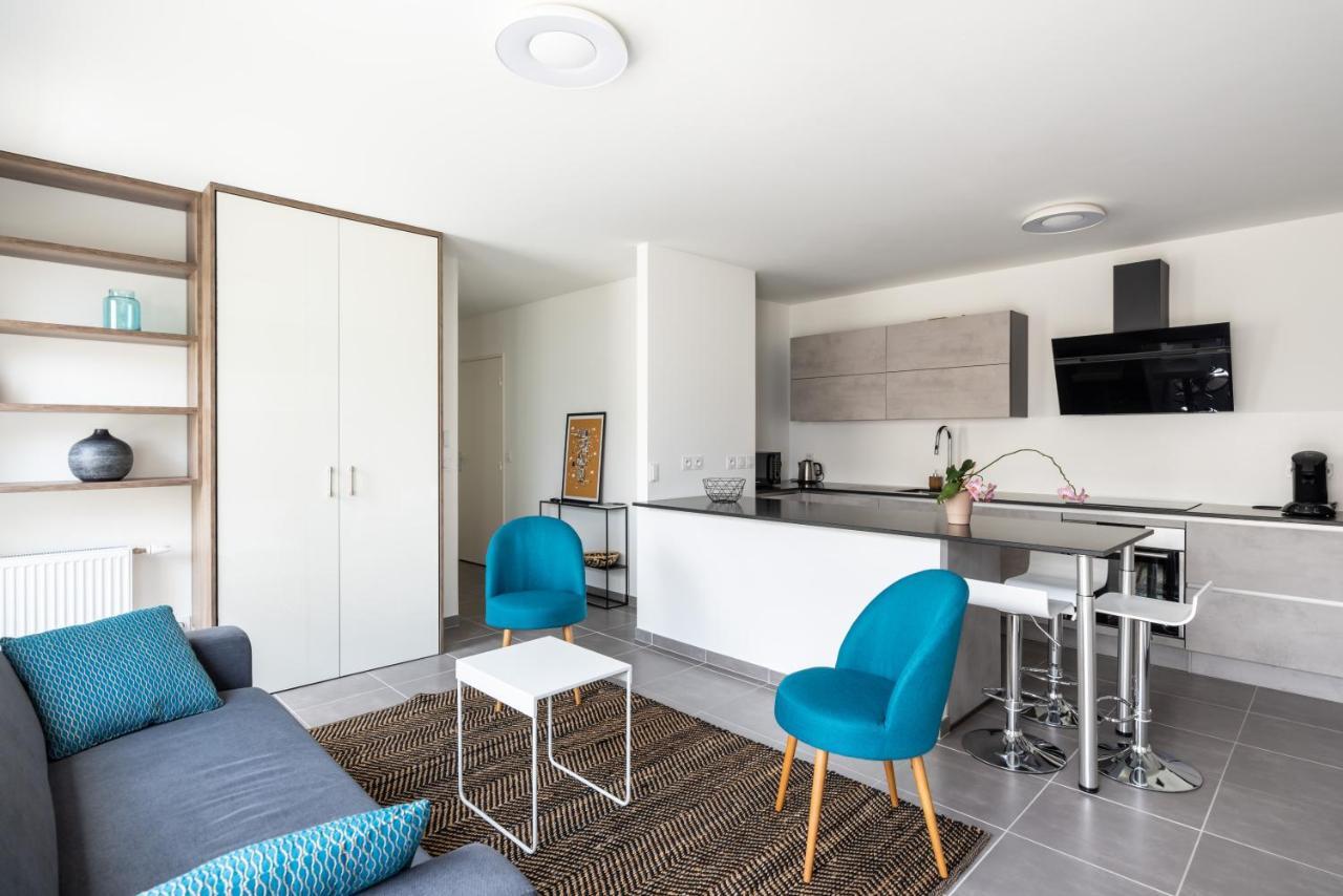 Appartement De Standing Avec Grande Terrasse Villeurbanne Kültér fotó
