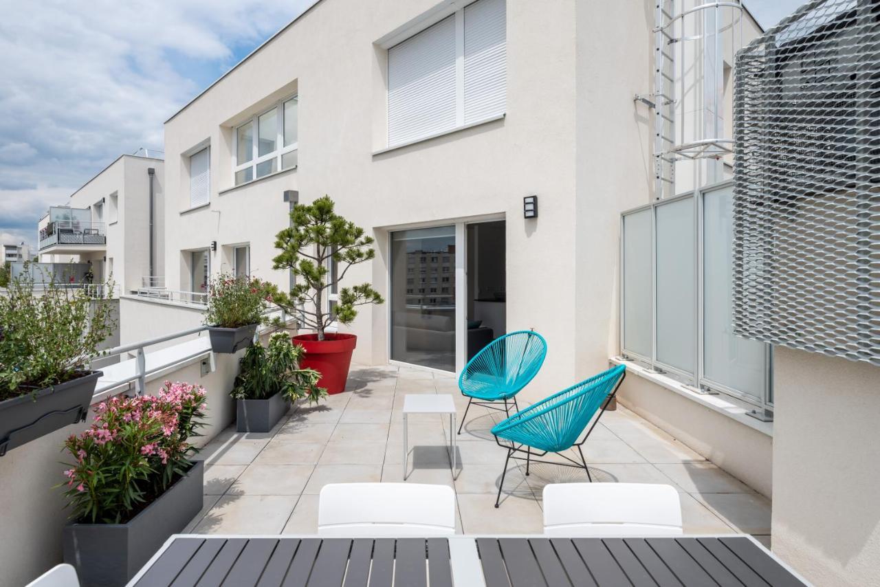Appartement De Standing Avec Grande Terrasse Villeurbanne Kültér fotó